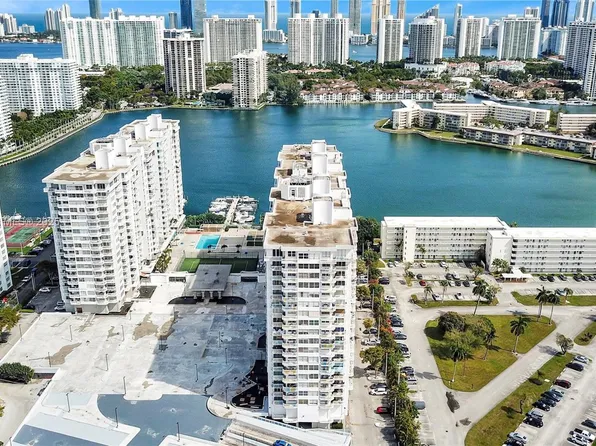 18051 Biscayne Blvd APT 801, North Miami Beach, FL 33160