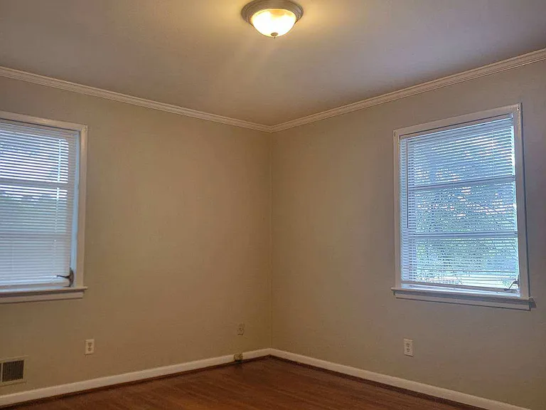 1117 Five Mile Rd — Photo 8