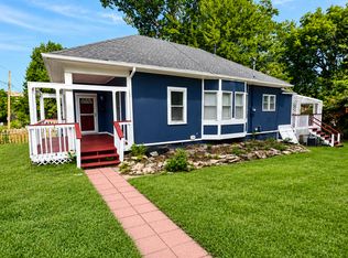 210 W College St, Independence, MO 64050