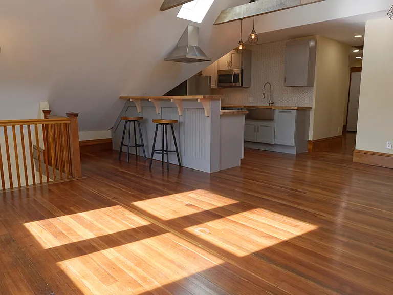 131 Taber Ave #3 — Photo 3