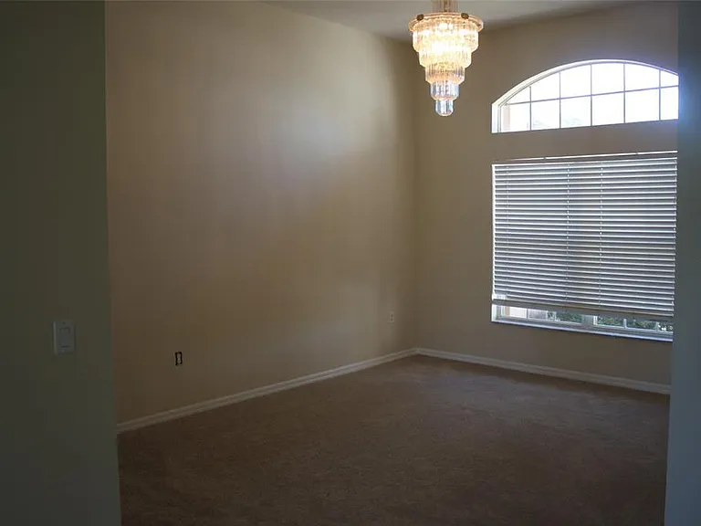 4352 Fox Glen Loop — Photo 4
