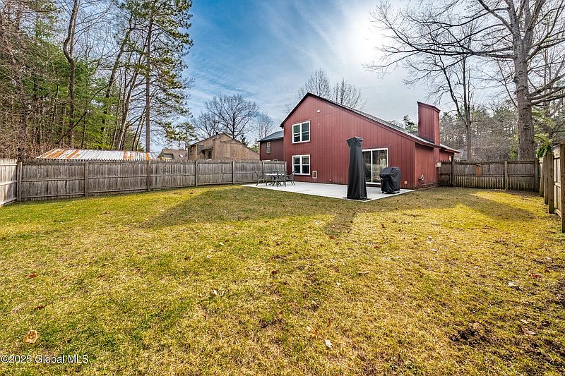 4th image of 169 Thimbleberry Road