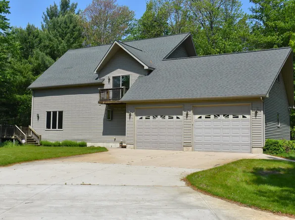 22406 E River Rd, Harrietta, MI 49638