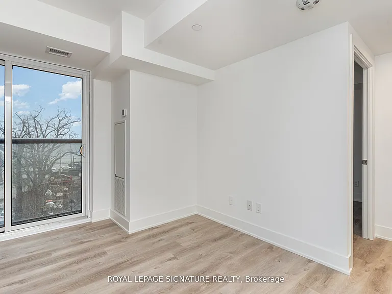 370 Martha St #304 — Photo 3