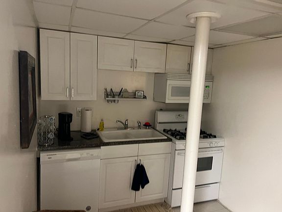 4th image of 2268 Remington Ct NE
