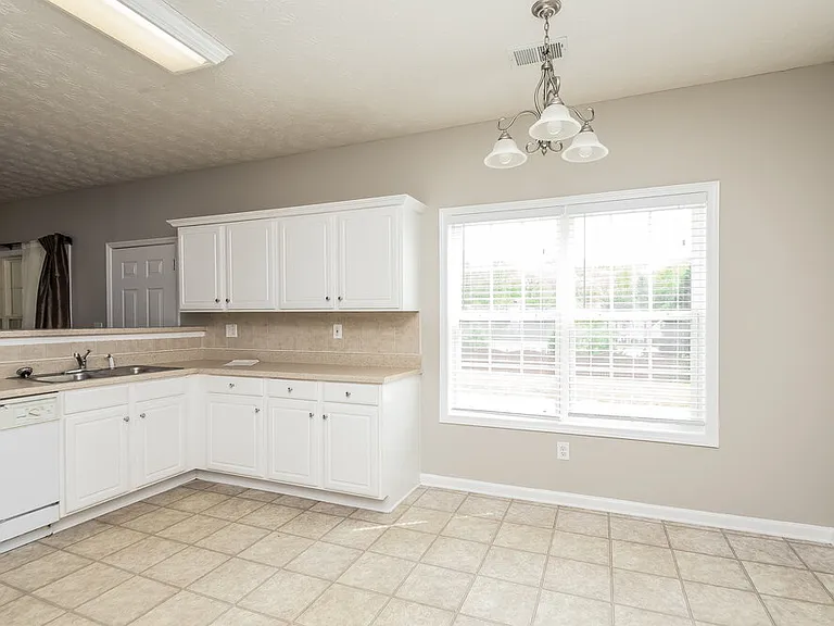 2508 Santa Clara Ct SE — Photo 6