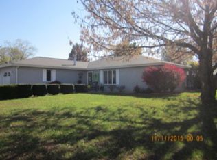523 Abelson Dr, Carmi, IL 62821