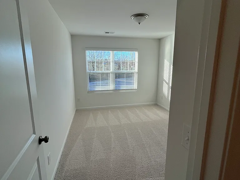 1014 Overbrook Pl — Photo 18