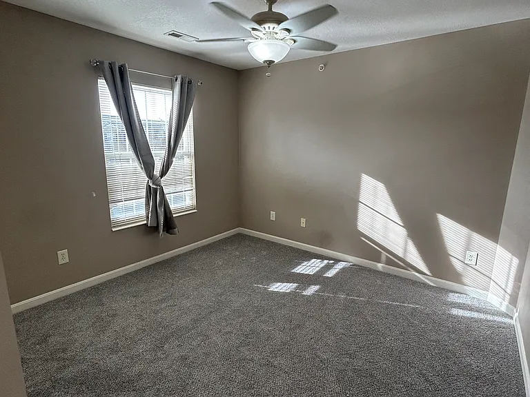 7648 Bridge Point Dr — Photo 14