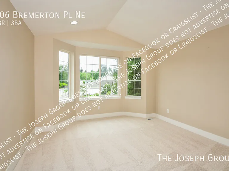 706 Bremerton Pl NE — Photo 9