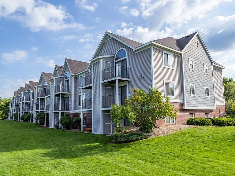 Arbor Lakes Apartments — Photo 35
