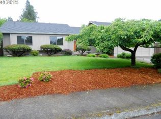 261 Silver Loop, Silverton, OR 97381