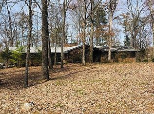 2418 Holly Hills Dr, Louisville, TN 37777