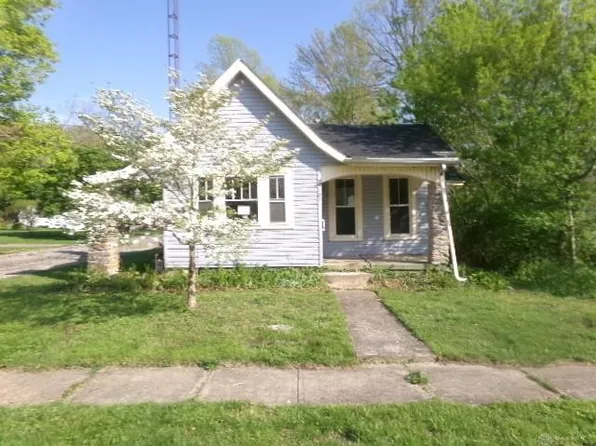 107 E Walnut St, Spring Valley, OH 45370