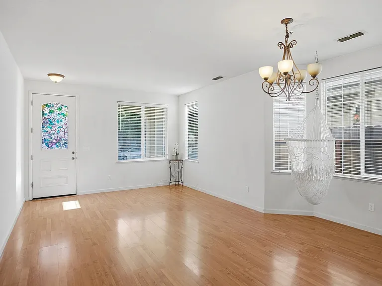 3648 Fallview Ave — Photo 3