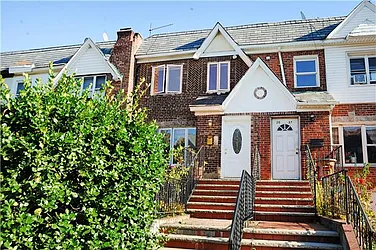 Rented by R New York