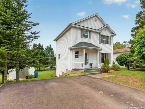 459 Fox Creek Rd, Dieppe, NB E1A 7M8