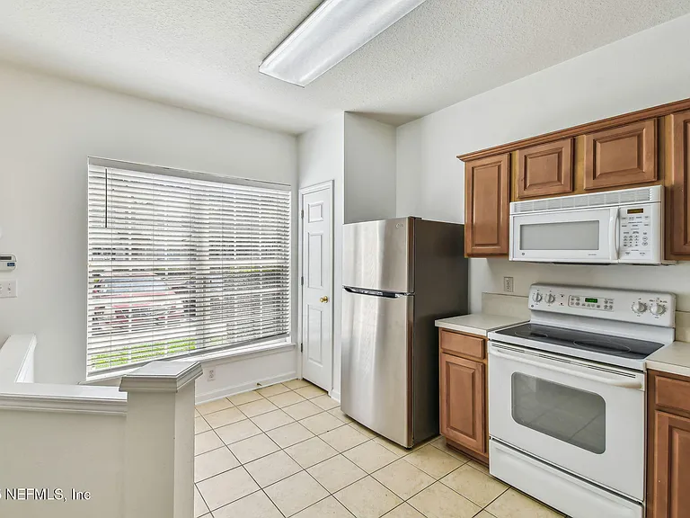 3491 Lone Tree Ln — Photo 9