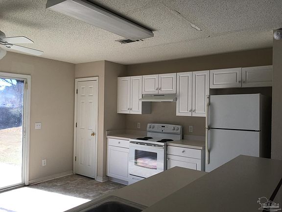 3rd image of 2047 Marquesas Ln