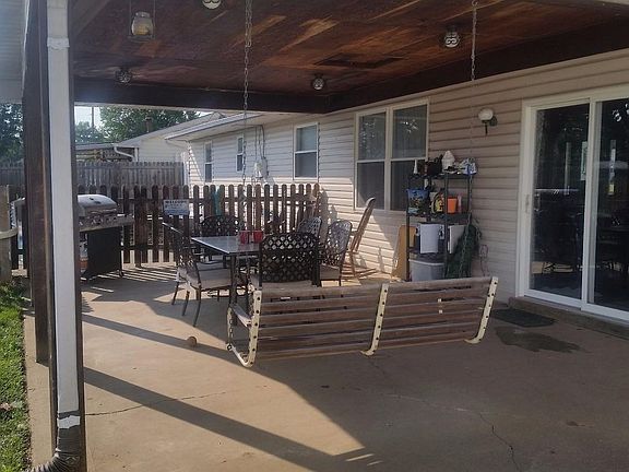 4th image of 407 W Arlington Dr