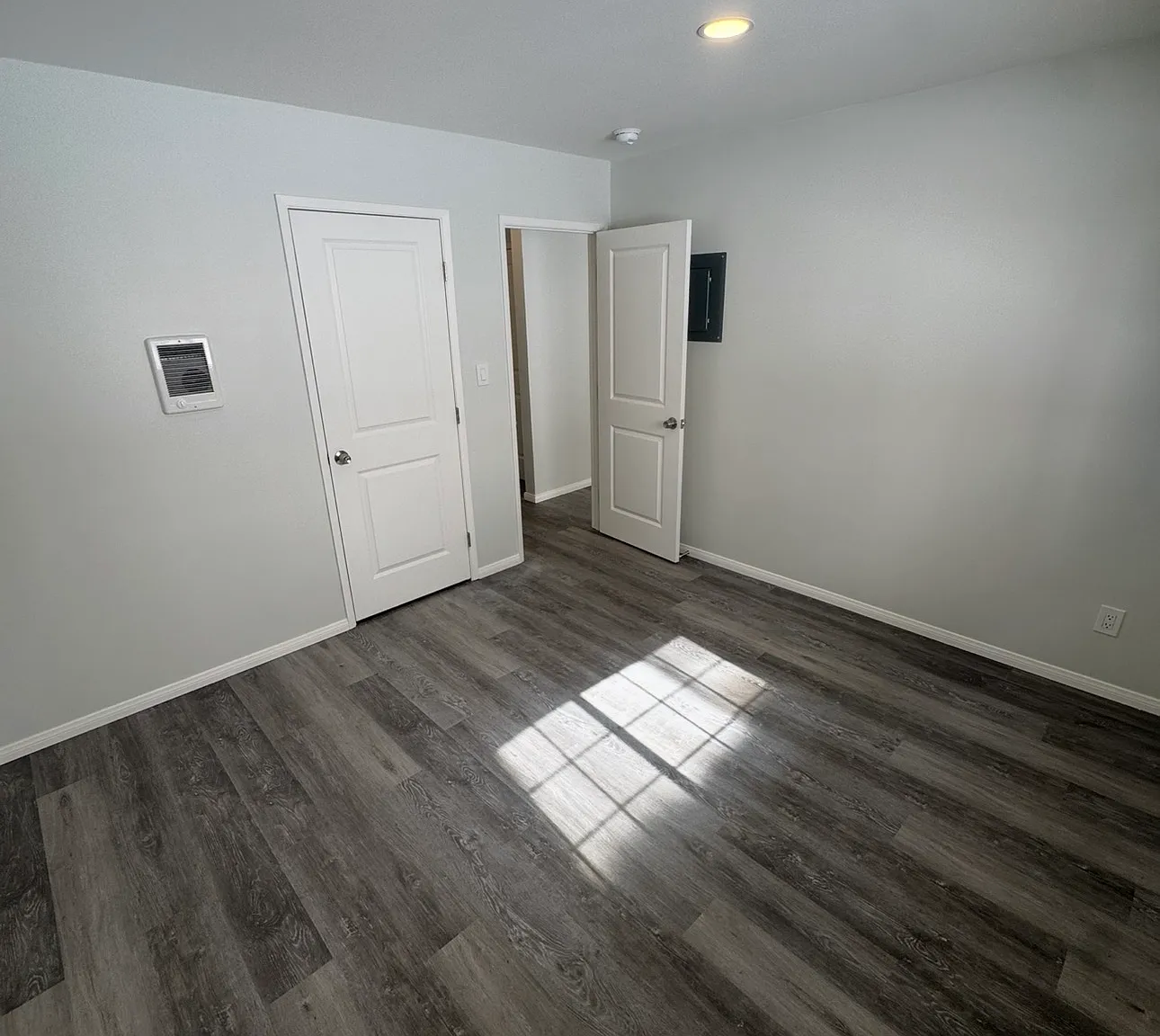 2 bed, 800 sqft, $2,250 — Photo 1