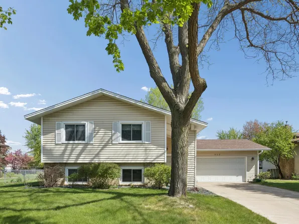 653 121st Ln NW, Coon Rapids, MN 55448