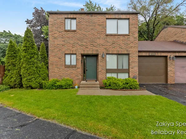 257 Heritage Commons St SE, Grand Rapids, MI 49503