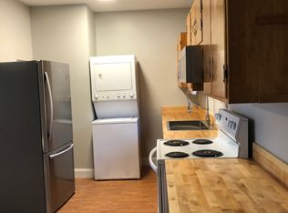 9 Beacon St #B, Bath, ME 04530