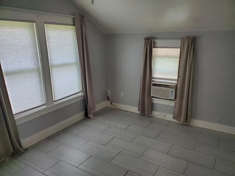 312 Harrison St #1/2 — Photo 4