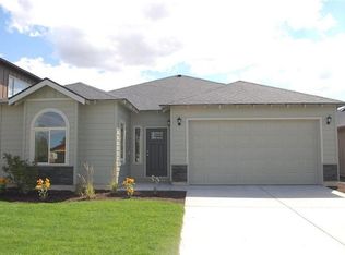 3203 NE Yellow Ribbon Dr, Bend, OR 97701