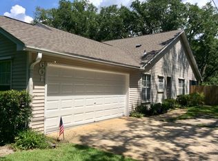 601 Emerald Ln, Fort Walton Beach, FL 32547
