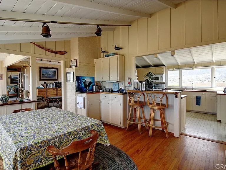 539 Sand Point Rd — Photo 13