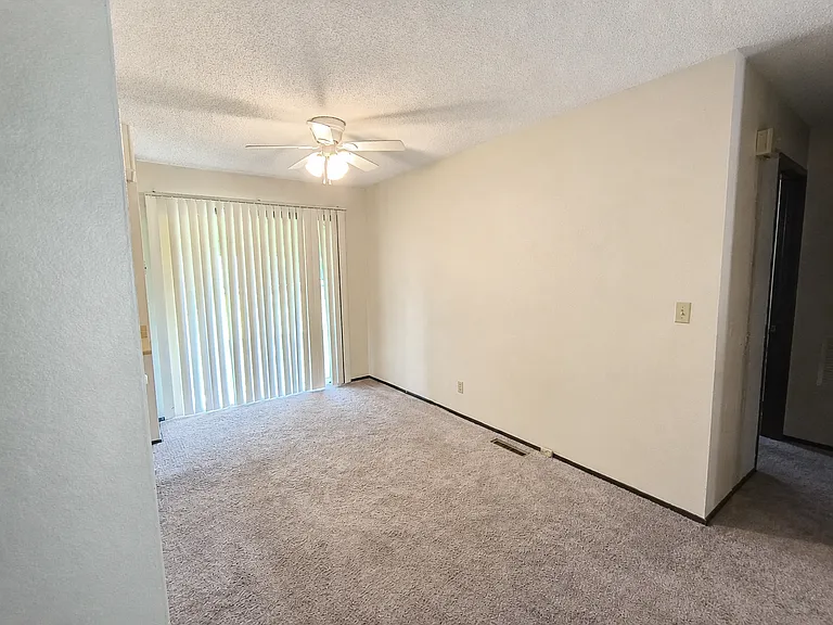 1520 N Maybelle St — Photo 15