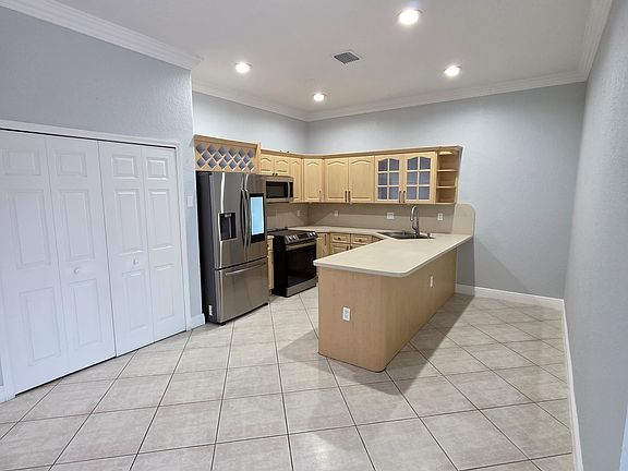 4th image of 9081 NW 145th St