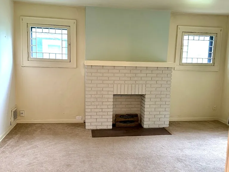 276 Merriman Rd #2 — Photo 7