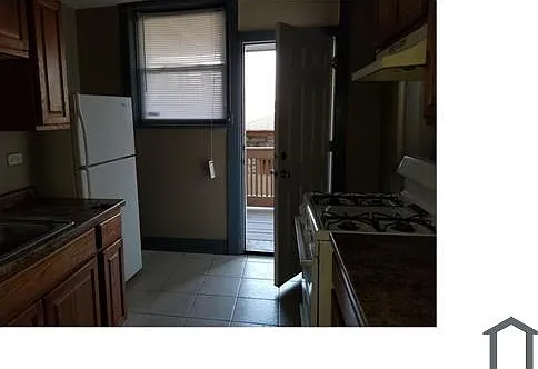4914 W 18th St #7 — Photo 15