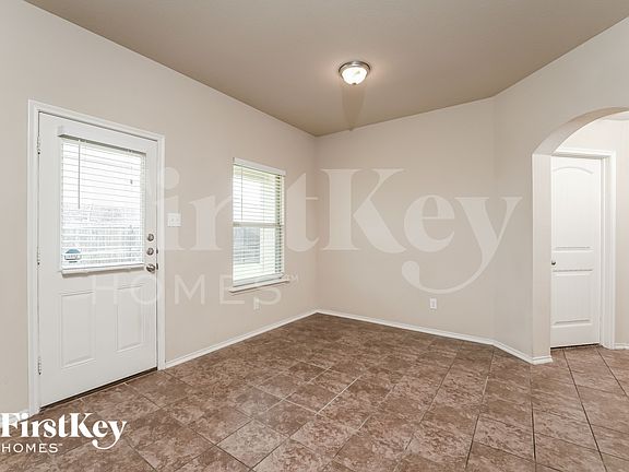 5th image of 1800 Arbordale Way