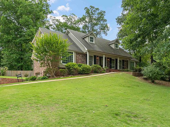 2nd image of 2667 Creekview Dr