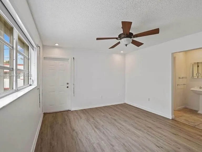 860 Euclid Ave #208 — Photo 27