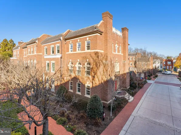 3525 Winfield Ln NW, Washington, DC 20007
