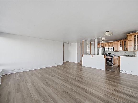 5th image of 5445 N Sheridan Rd APT 1603