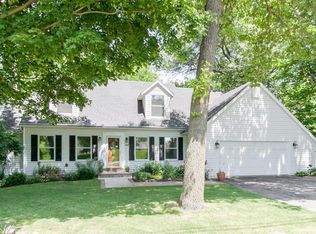 2520 Glass Rd NE, Cedar Rapids, IA 52402