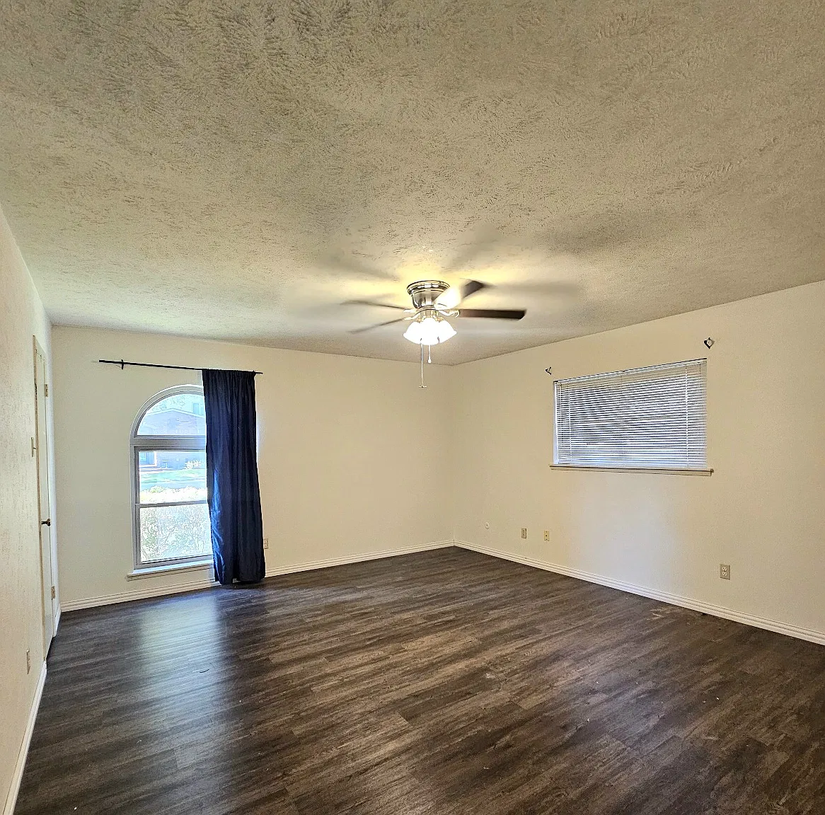 4 bed, 1946 sqft, $2,150 — Photo 4