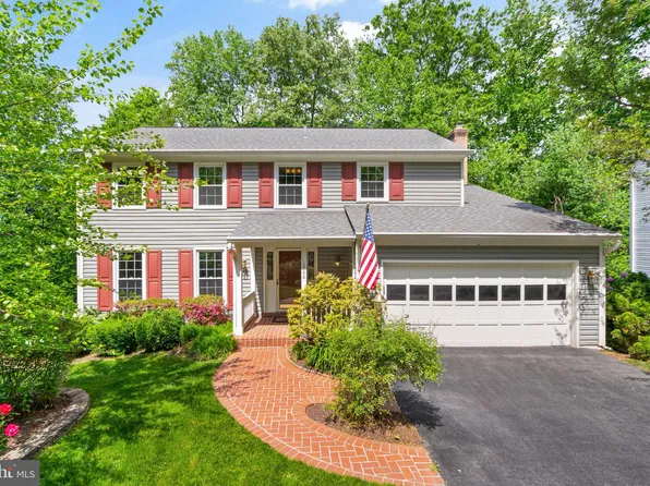 12748 Quarterhorse Ln, Woodbridge, VA 22192