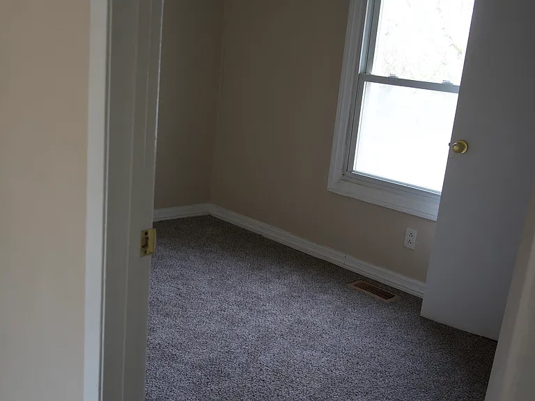 905 Sapphire Rd — Photo 8