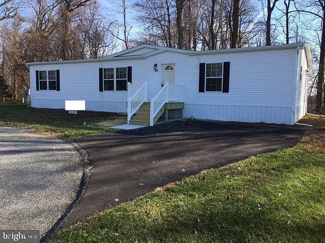 1st image of 159 Knob Hill Ct