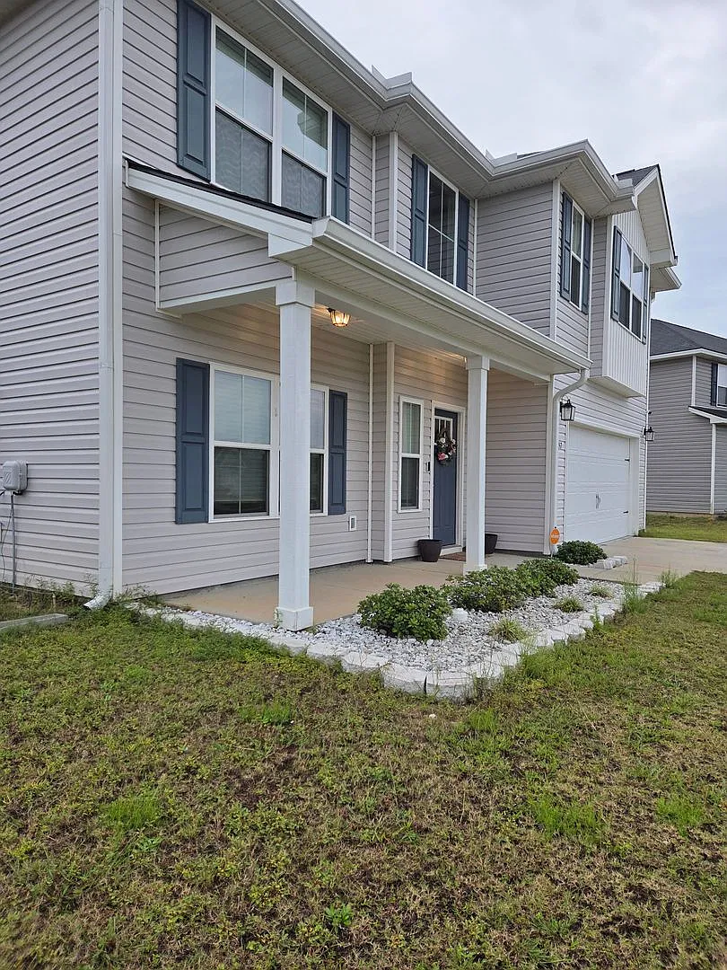 Comfortable & Spacious 4BR/2.5 BA Home!! — Photo 3