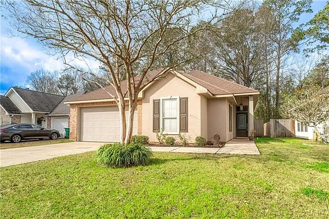 3 bed, 2.0 bath, 1675 sqft, $1,800 — Photo 1