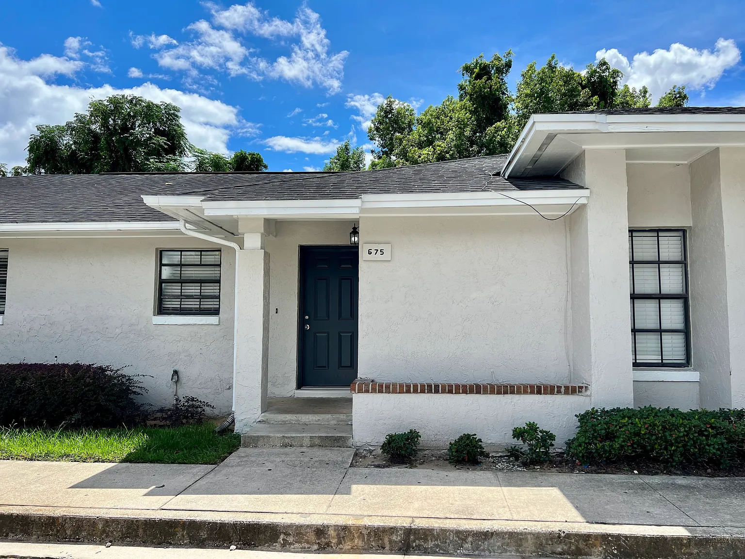 2 bed, 785 sqft, $1,700 — Photo 1