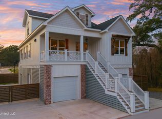 419 Martin Ave, Ocean Springs, MS 39564